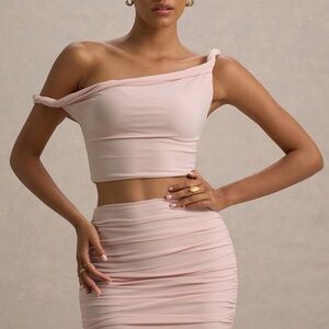 CLUB LONDON Off-Shoulder Pink Crop Top